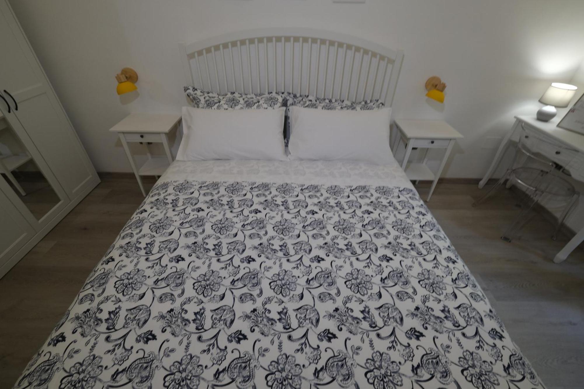 Il Poggiolo Fiorito Hotel Taranto Luaran gambar