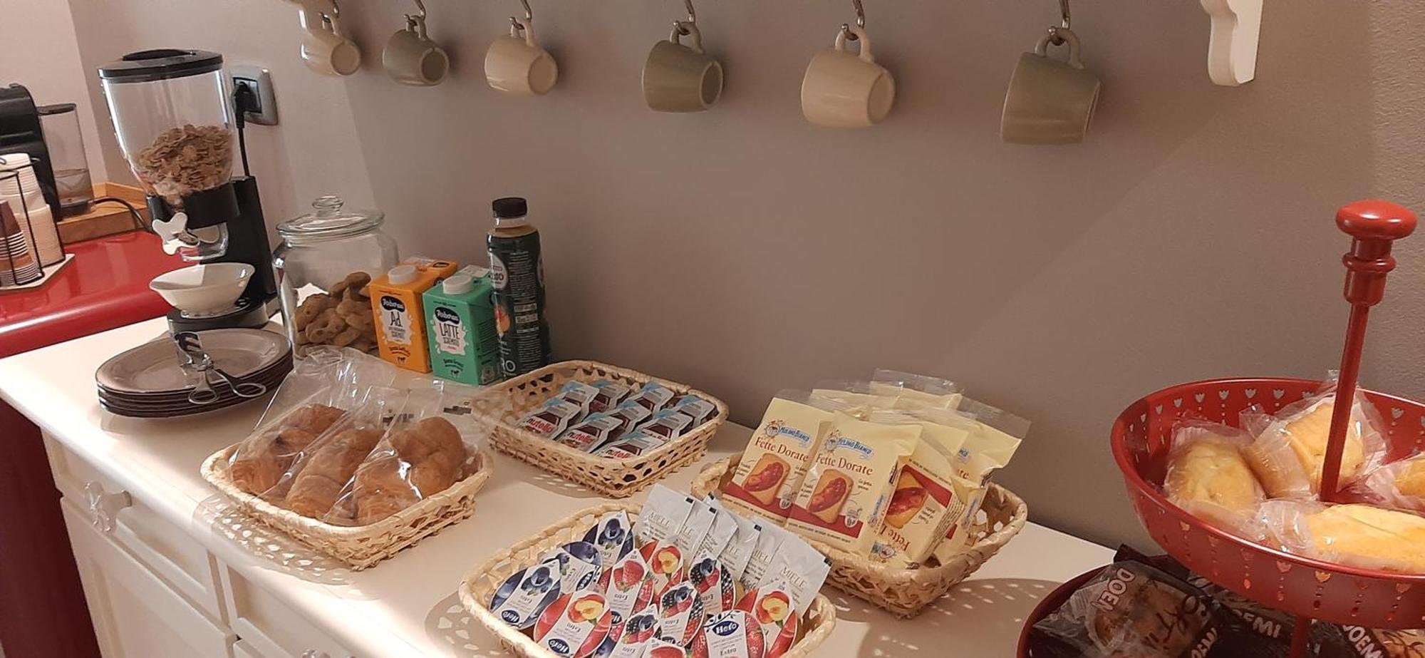 Il Poggiolo Fiorito Hotel Taranto Luaran gambar